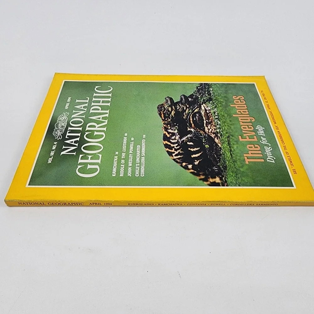 National Geographic Magazine‎ April 1994 No Insert